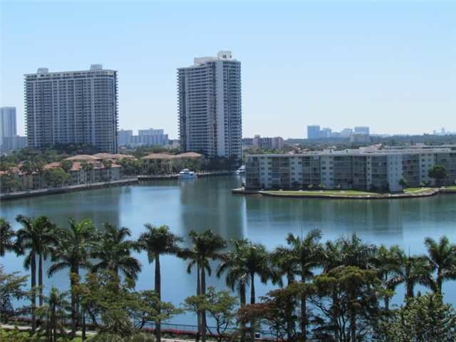 Building Photo - 2801 NE 183rd St