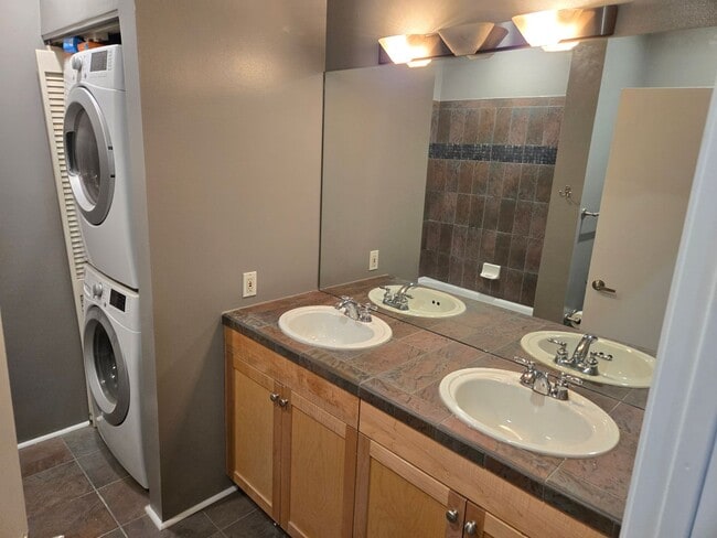 Building Photo - 2960 Inca St