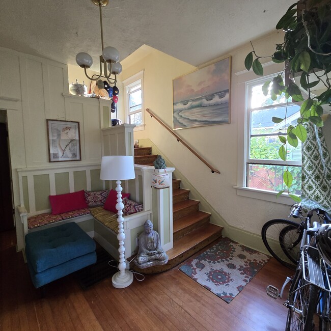 entry w/ stairs going up to your door - 555 N Simpson St