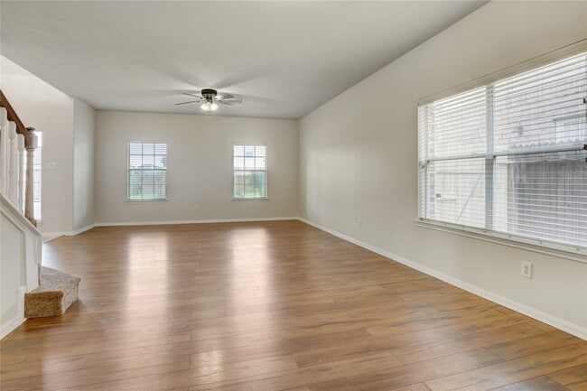 Building Photo - 11110 Christmas Fern St