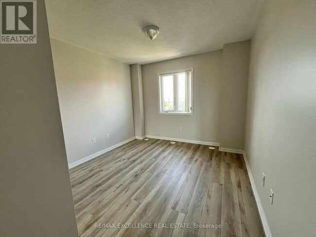 Building Photo - 250 Sunny Meadow Blvd
