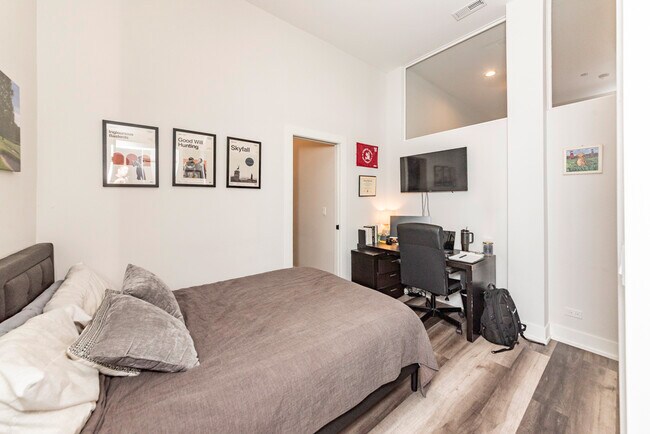 Foto del edificio - 2317 N Clark St