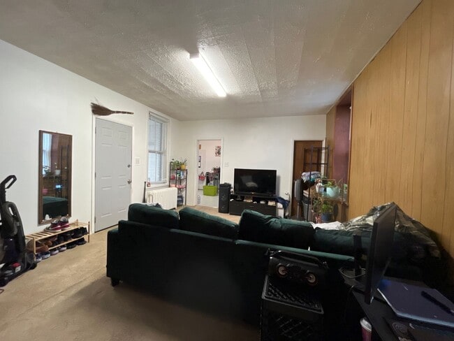 Building Photo - 29 2nd St