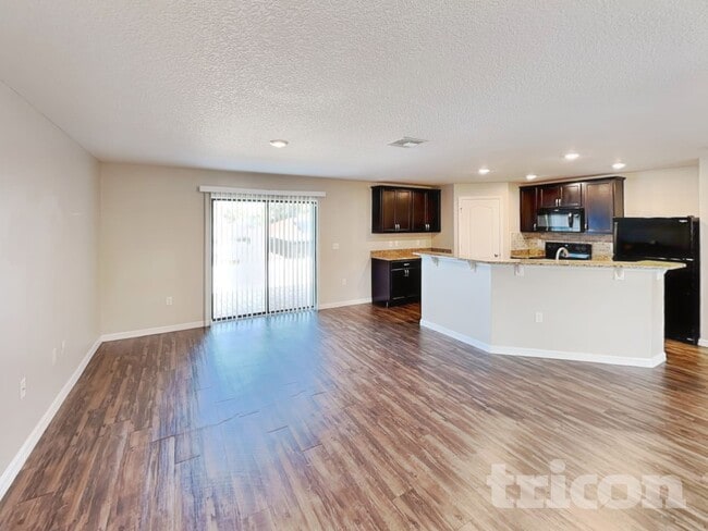 Building Photo - 866 N Fairbanks Dr