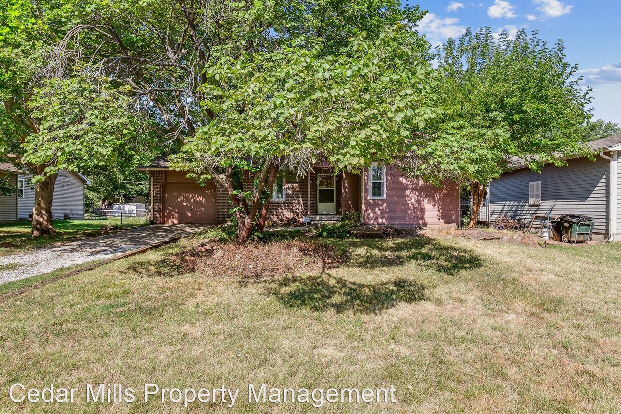 Primary Photo - 2 br, 2 bath House - 757 N Joann