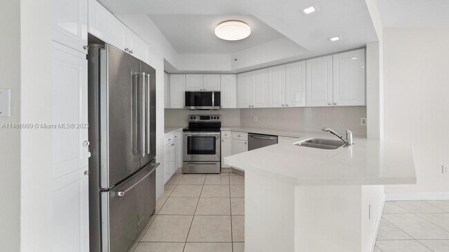 Foto del edificio - 1800 Sunset Harbour Dr
