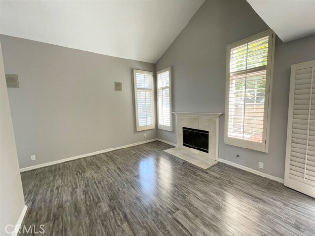 Building Photo - 142 Agostino
