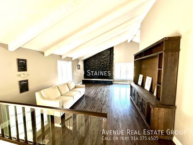 Foto del edificio - 429 Staines Ct