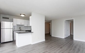 Building Photo - 601 N Wabash Ave