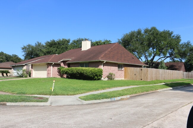 Building Photo - 446 Richvale Ln