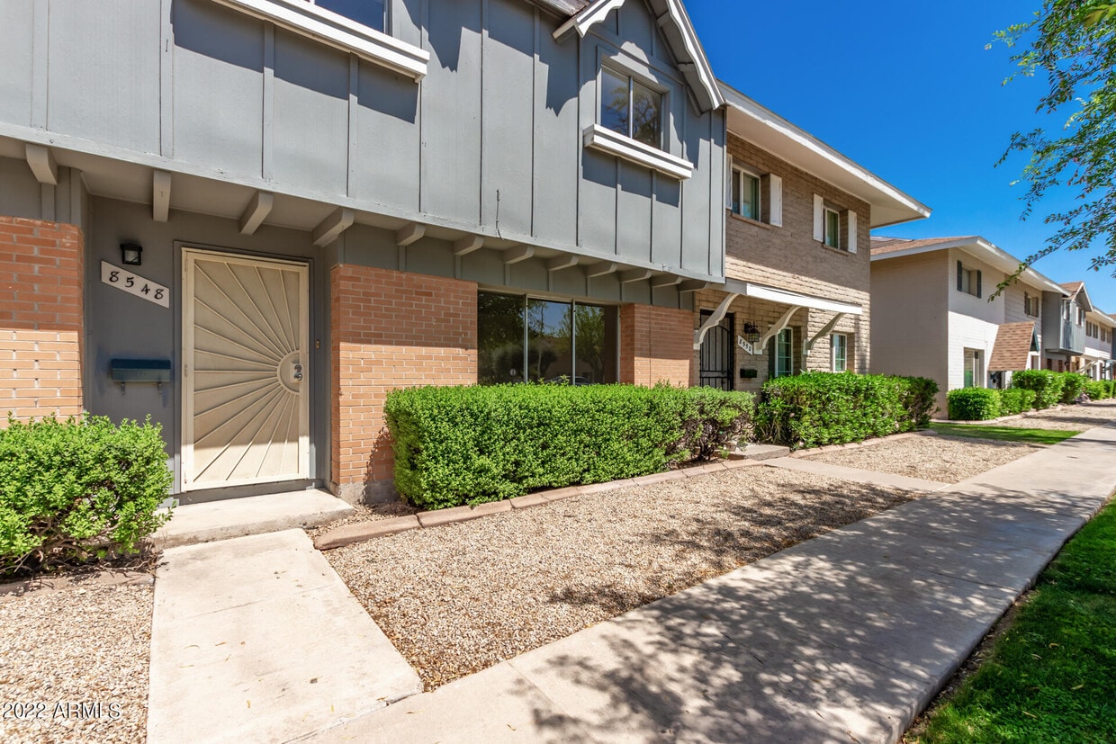 8548 E McDonald Dr, Scottsdale, AZ 85250 Townhome Rentals in