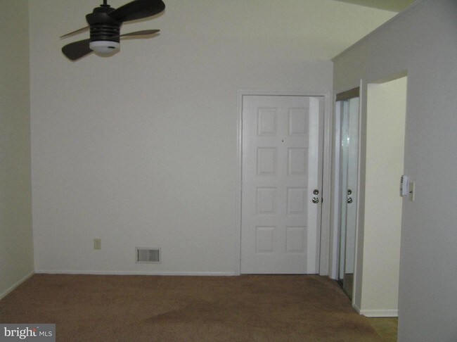 Building Photo - 232 Woodmill Dr