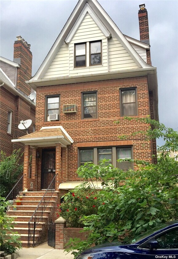 Primary Photo - 68-47 Exeter St