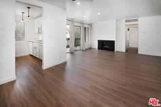 Building Photo - 11201 Summertime Ln