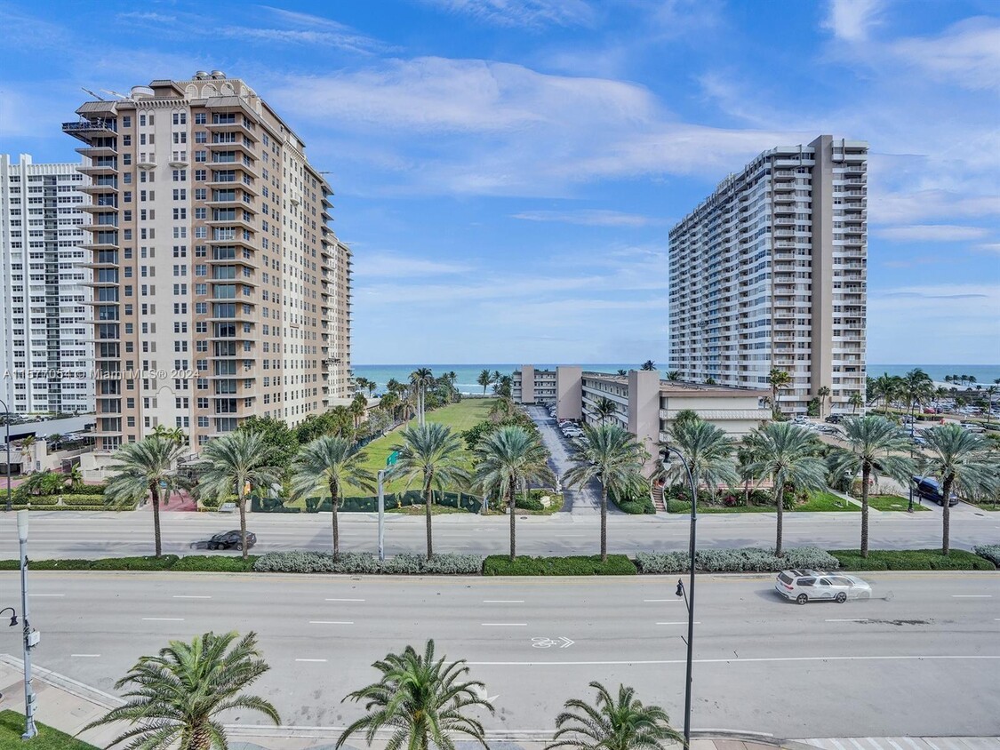 Primary Photo - 1945 S Ocean Dr