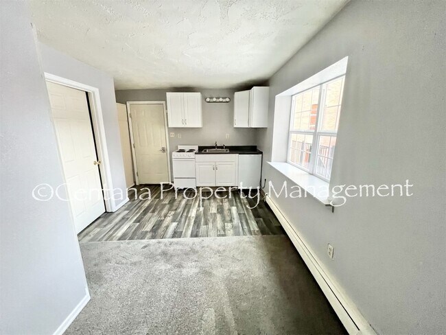 Foto del edificio - 115 E Broadway St