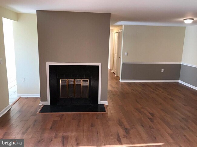 Foto del edificio - 18120 Chalet Dr