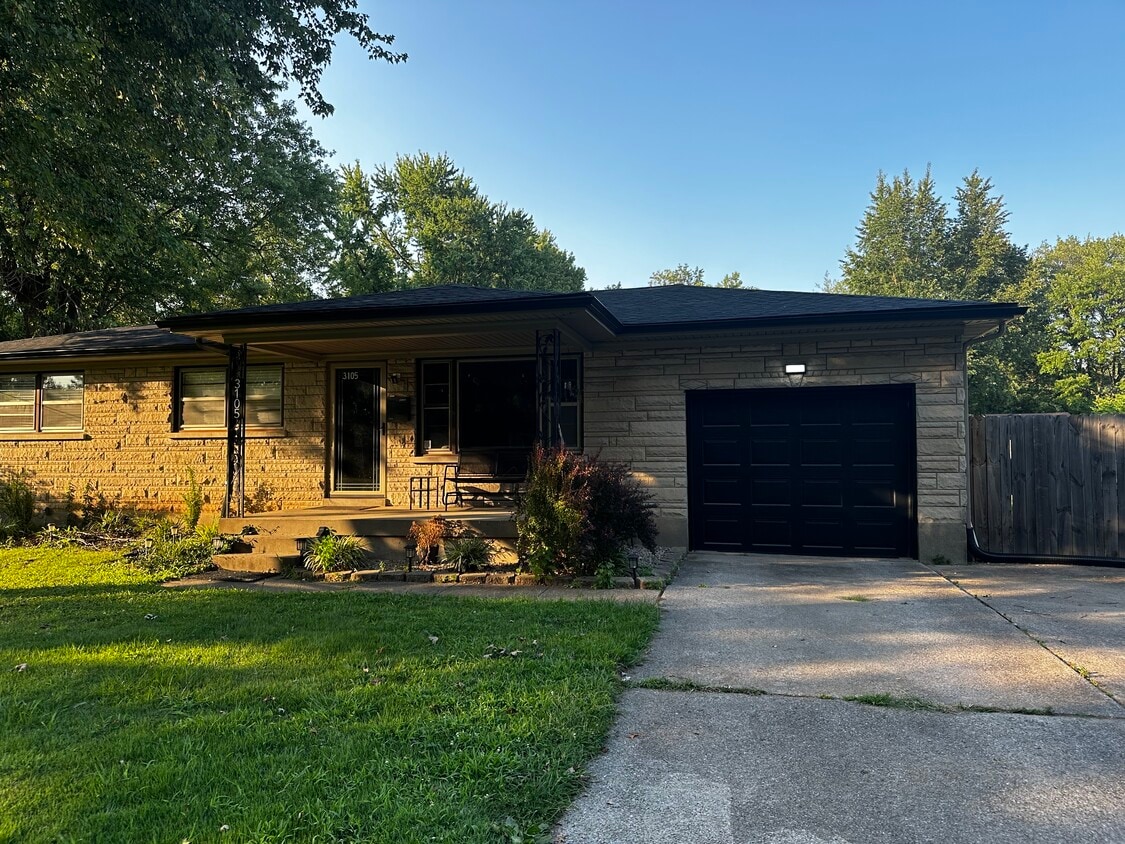 Foto principal - 3105 Lencott Dr