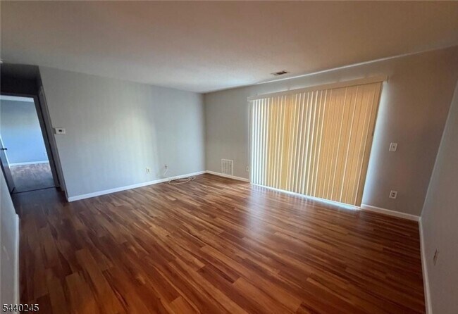 Foto del edificio - 601 Sunshine Ct
