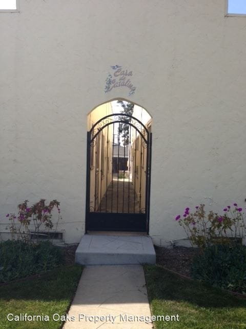 Building Photo - 37-57 N Catalina St