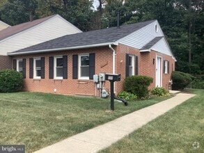 Building Photo - 15114 Laurel Oaks Ln