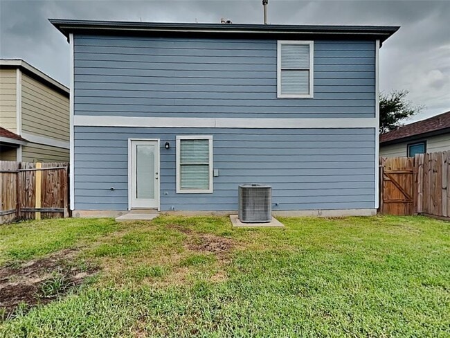 Building Photo - 21619 Mossey Pines Ct