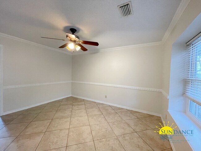 Building Photo - Beautiful 3 Bedroom Home in Shalimar!