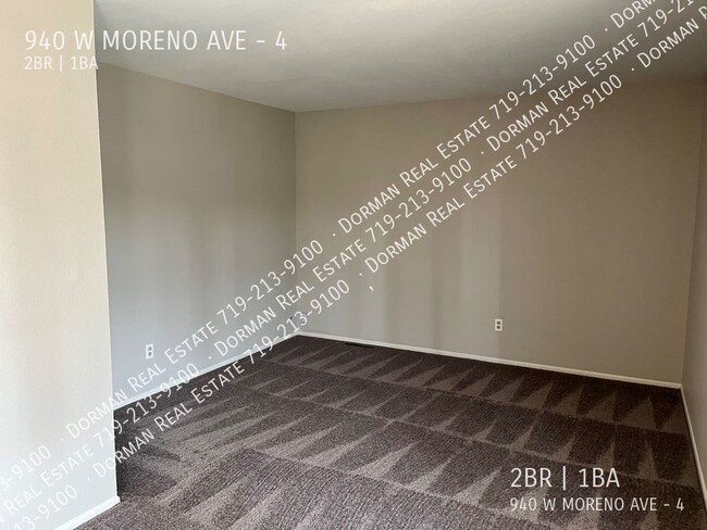 Building Photo - 940 W Moreno Ave
