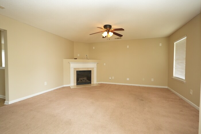 Foto principal - Spacious 4 bedroom home plus loft