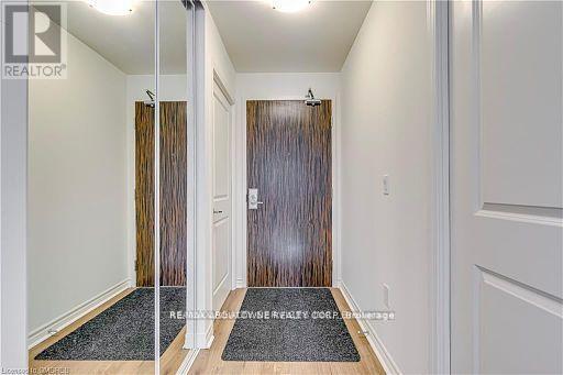 Photo du bâtiment - 349-349 Rathburn Rd W