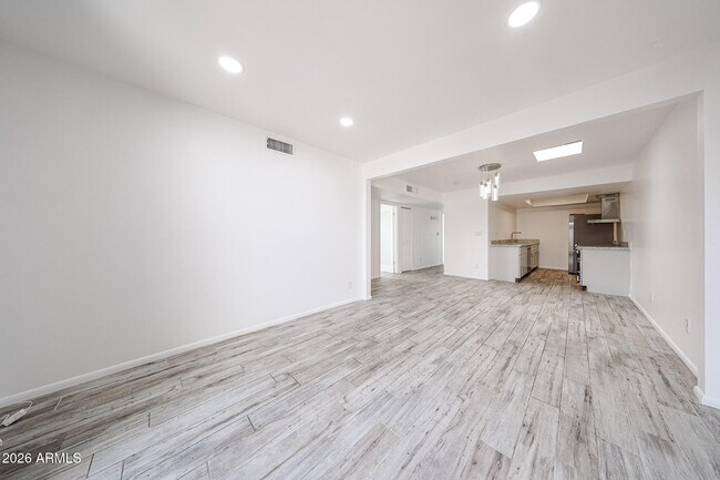 Foto del edificio - 2501 N 22nd Dr