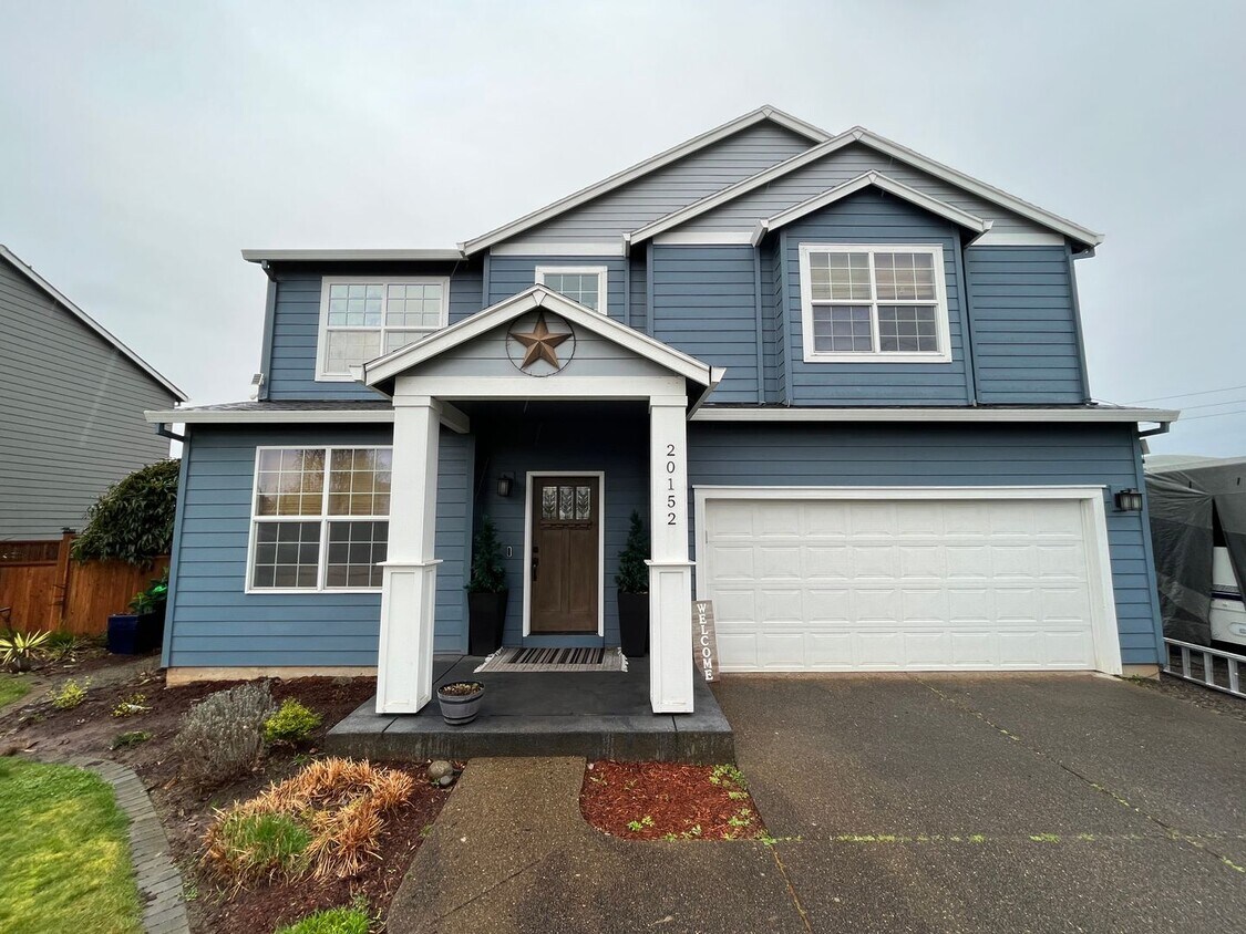 Primary Photo - Beautiful 4 Bed, 2.5 Bath House in Caulfie...