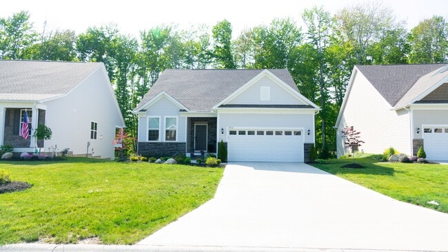 Building Photo - 7830 Hunting Lake Dr
