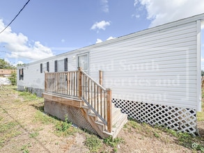 Building Photo - 1165 Meadowlawn St
