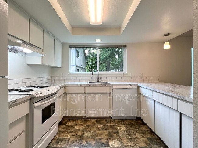 Building Photo - 2195 SW 257th Dr
