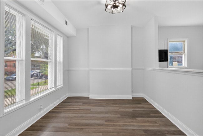 Building Photo - 6660 S Michigan Ave