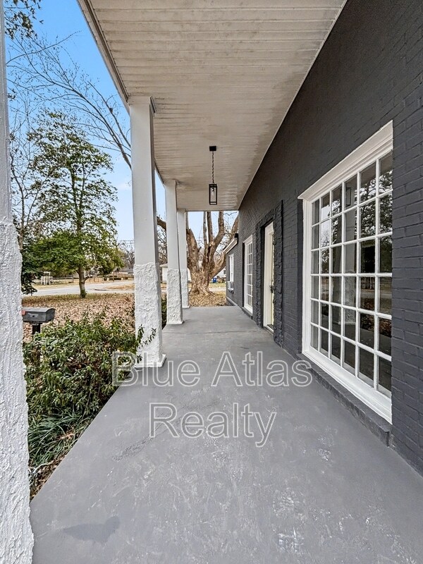 Foto del edificio - 4716 School St