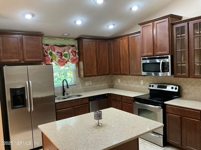 Foto del edificio - 13684 Chipperfield Ln
