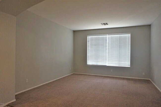Building Photo - 41 W Birchwood Pl