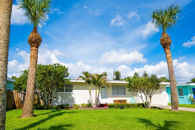 Building Photo - 3250 S Peninsula Dr