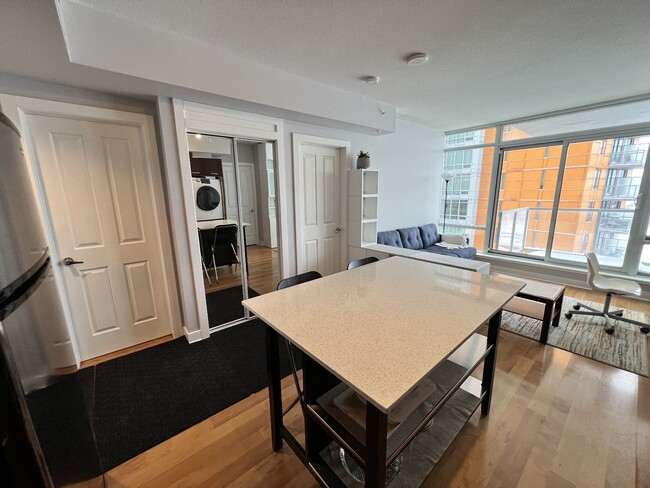 Photo du bâtiment - 3820 Brentwood Rd NW