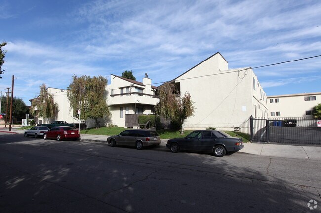 Building Photo - 20954 Bryant St