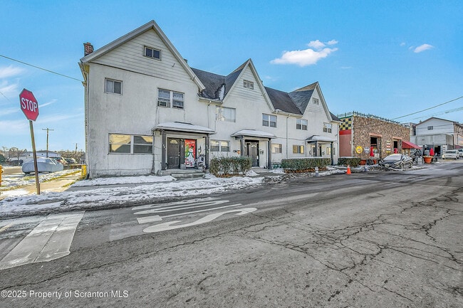 Building Photo - 1007 Washburn St