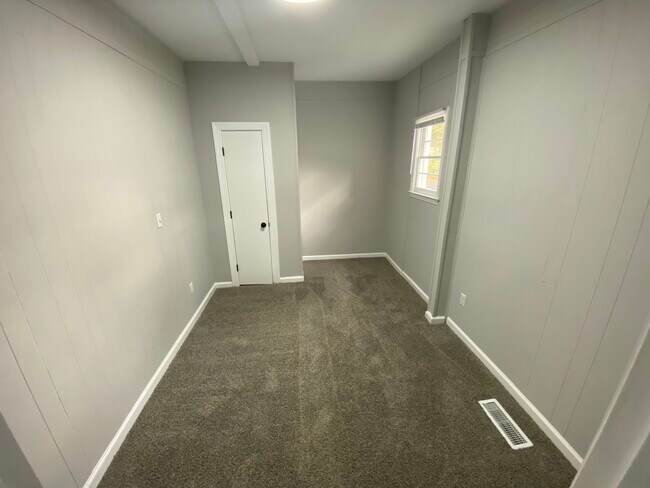 Photo - 701 N Pear St House