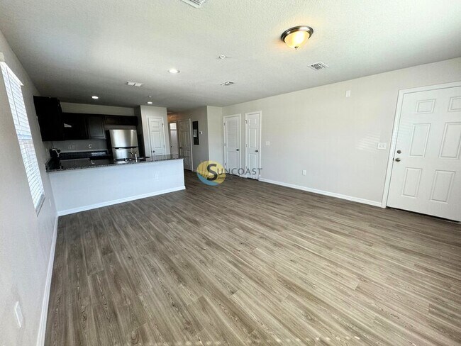 Building Photo - 7637 Mailes Ct