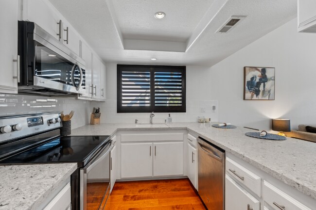 Foto del edificio - 526 Via De La Valle