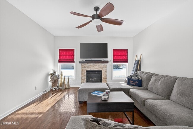 Building Photo - 8 Coronado Way