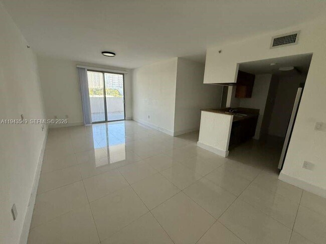 Foto del edificio - 36 NW 6th Ave