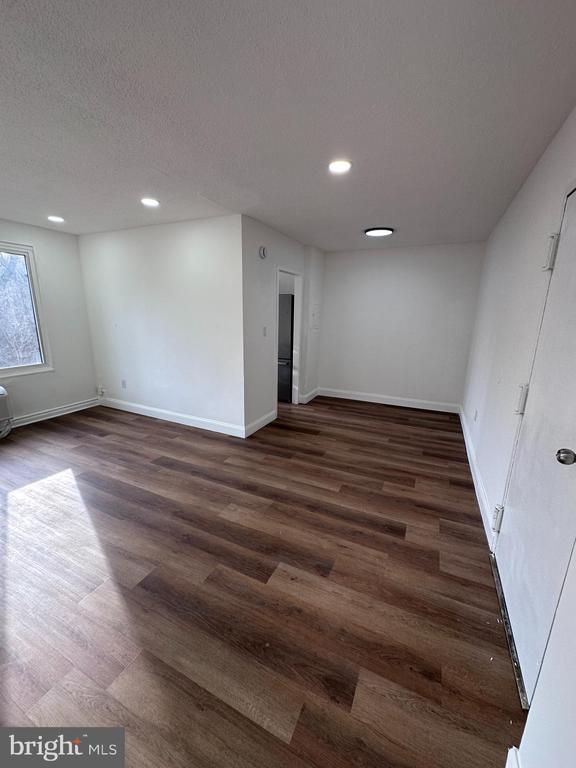 Foto del edificio - 1907 Marion Barry Ave SE