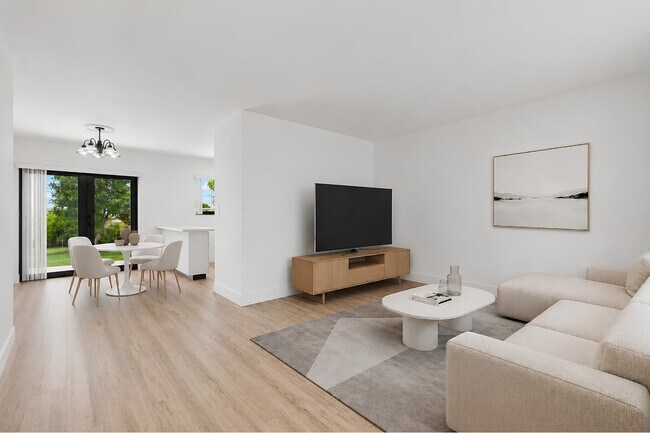 Building Photo - 5110 SW 106th Ave